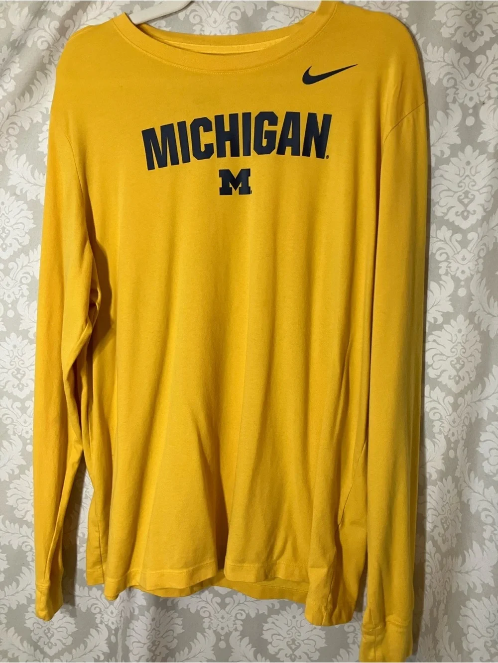 Nike Michigan (M)  Long Sleeve Top XL
